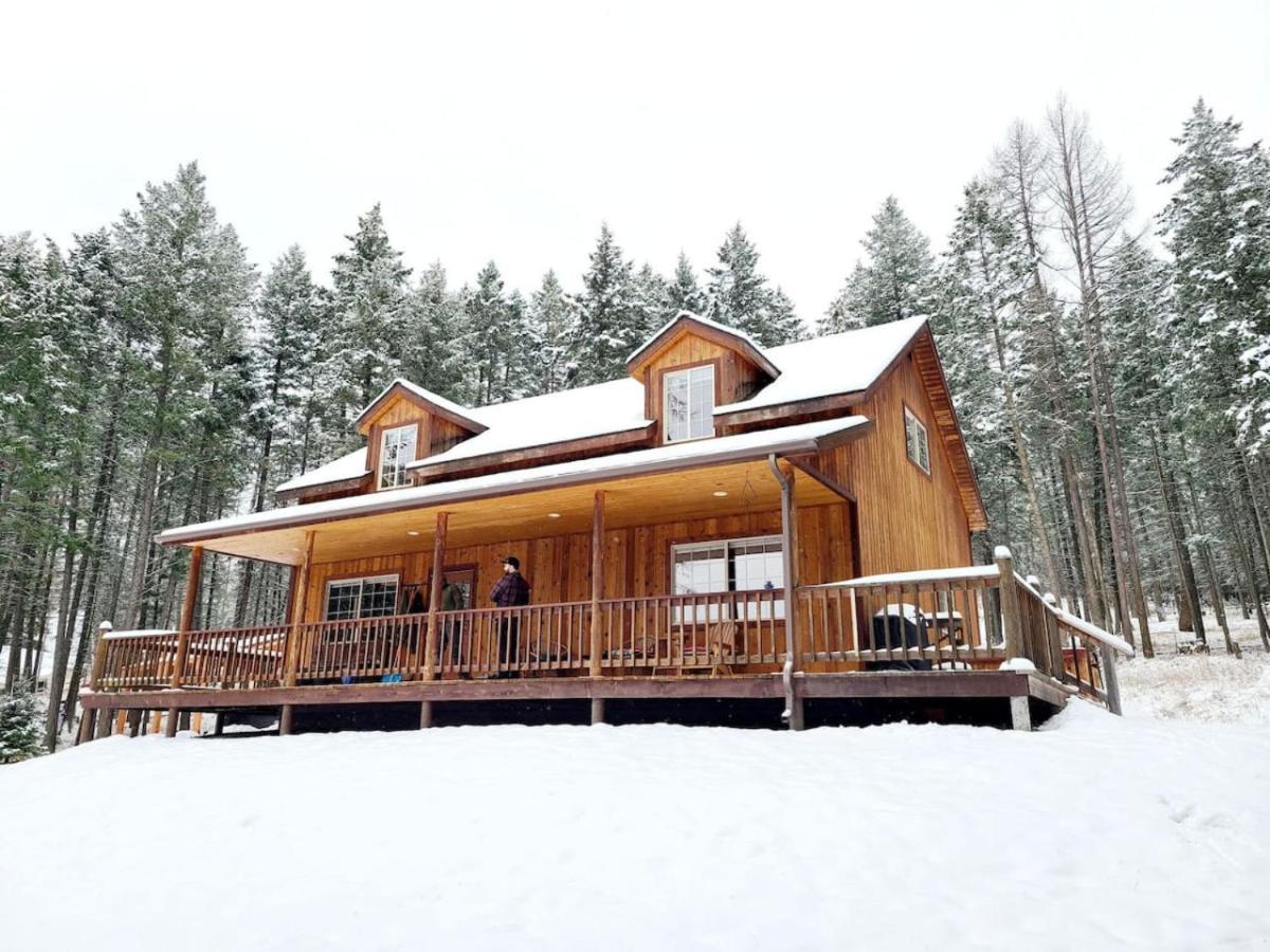 Blacktail Cabin Hideaway With Hot Tub Lakeside エクステリア 写真